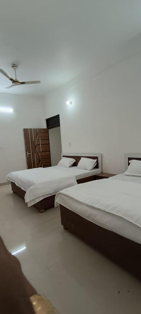 Geeta Dham Hotel Vrindāvan Eksteriør billede